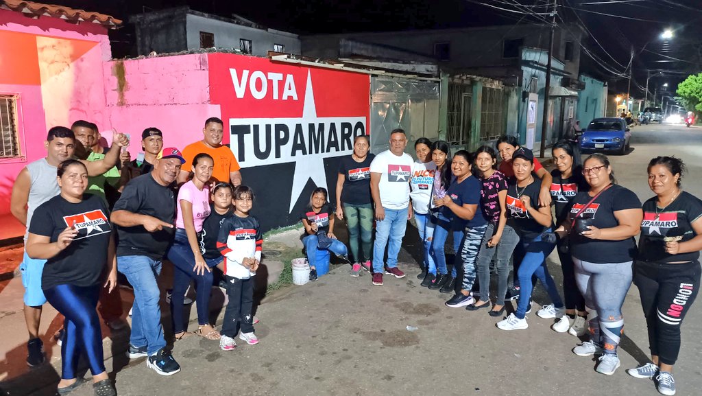 TupamaroMRT_'s tweet photo. ¡𝙑𝙖𝙢𝙤𝙨 𝙋𝙖' 𝙇𝙖𝙣𝙩𝙚!🎨🔴⚫
Desde el Mpio. Aragua Edo. @AnzoateguiMrt3 nuestra Brigada Muralista continúa en las calles con Alegría #PintandoVictoria
Este #28Jul vamos todos a votar por nuestro candidato de la Paz @NicolasMaduro
𝕍𝕆𝕋𝔸 𝕋𝕌ℙ𝔸𝕄𝔸ℝ𝕆 #TupamaroConNico https://t.co/JRdywGOkQk