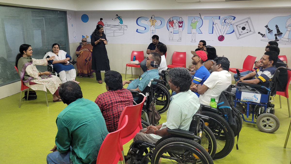 SathishOnWheels's tweet photo. Our Next Monthly Meet-up Sessions for the Film Making Course Participants organised by Madhavi Latha of #YesWeTooCan
This month we had the famous Actress @janakisabesh, Well known as the Mother of @actorvijay in #Ghilli Movie.
#SathishOnWheels #ActingWorkshop #JanakiSabesh https://t.co/uUHpkkouSp