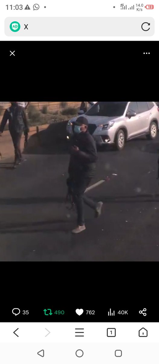 This killer cop has been Raila's body guarded during nusu mkate government.  Blood thersty fellows knows no mercy when he finds opportunity to finish you. He has always learnt from the best blood thersty politician who takes advantage of political  turmoil. 
Unity of conmen.