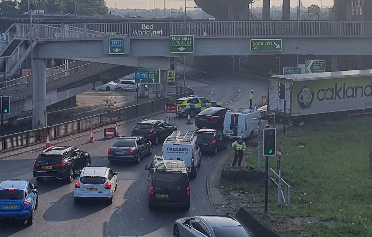 This morning, the exit from Staples Corner to Brent Cross Shopping Centre was closed.
