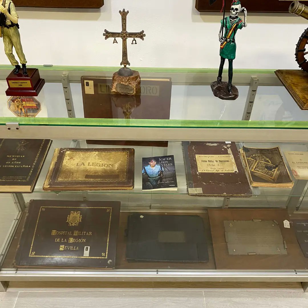 carlosgullonc's tweet photo. Todo un ho y un privilegio que mi obra #nacerdosveces esté presente en el Museo de la Legión (Ceuta). Un millón de gracias @MisterLegio y @PlataformaMill1
#ceuta #museodelalegion#legion #nacerdosveces #padrehuidobro #millanastray #perladelmediterraneo https://t.co/vETUYdc2jV