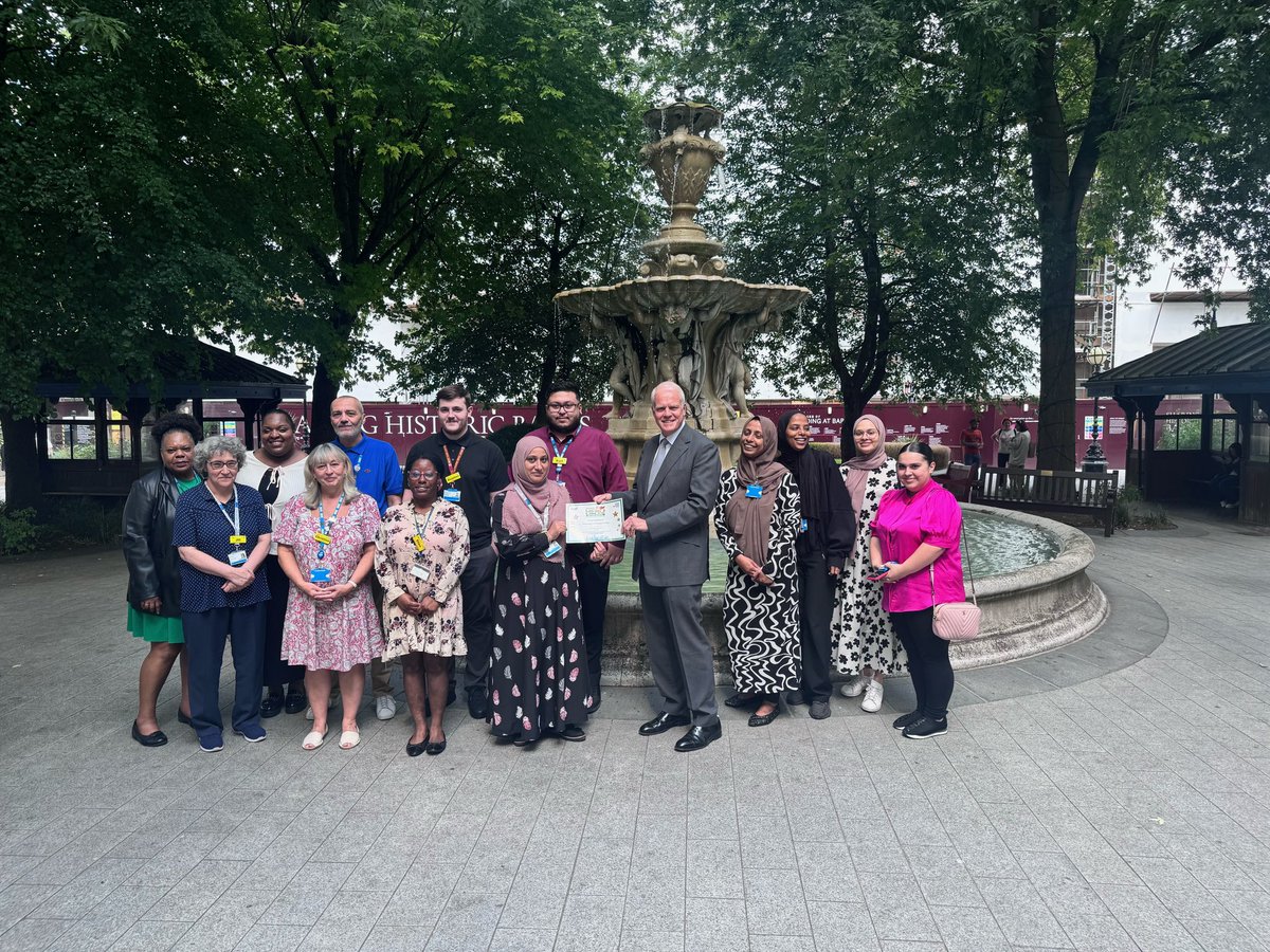 Charles Knight OBE (@mdstbarts) on Twitter photo Lovely to present the wonderful Reception team in outpatients clinic 1, 2 6 and West Wing with their Hero of the Month award at St Bartholomewโs Hospital. ๐๐๐๐๐๐๐๐๐๐๐๐๐<a href="/NHSBartsHealth/">Barts Health</a> Lovely to present the wonderful Reception team in outpatients clinic 1, 2 6 and West Wing with their Hero of the Month award at St Bartholomewโs Hospital. ๐๐๐๐๐๐๐๐๐๐๐๐๐<a href="/NHSBartsHealth/">Barts Health</a>