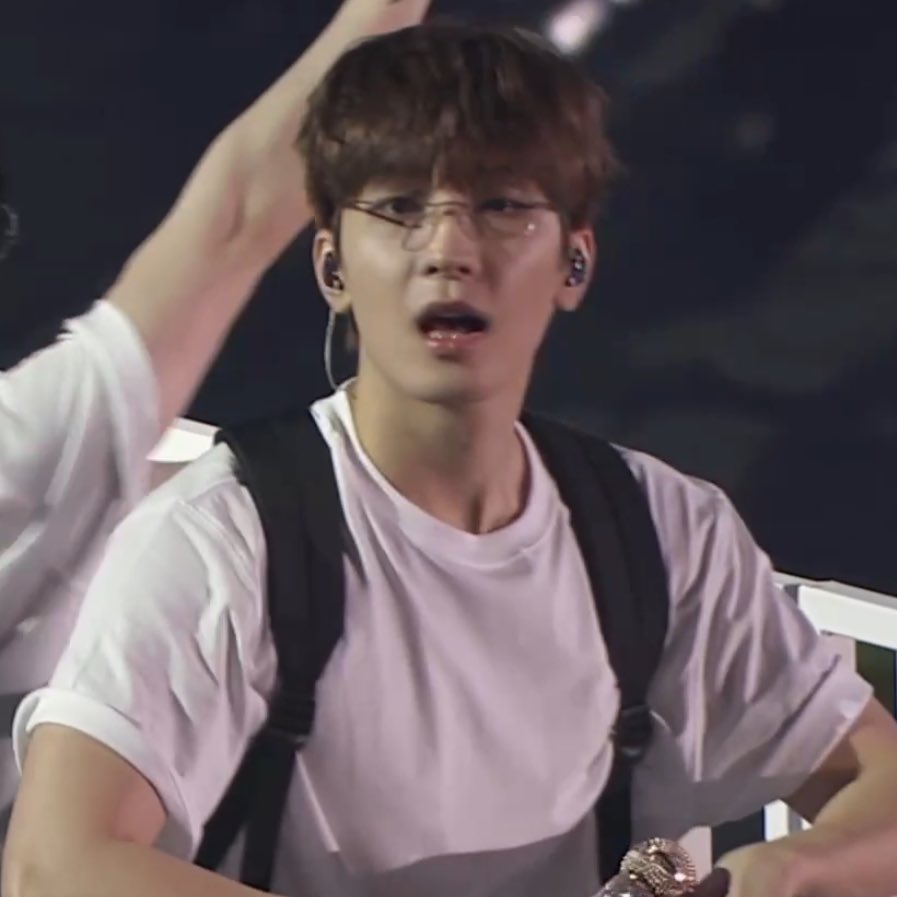 wonwooszone's tweet photo. wonwoo for today’s encore 🫶 https://t.co/OiknQTEcsn