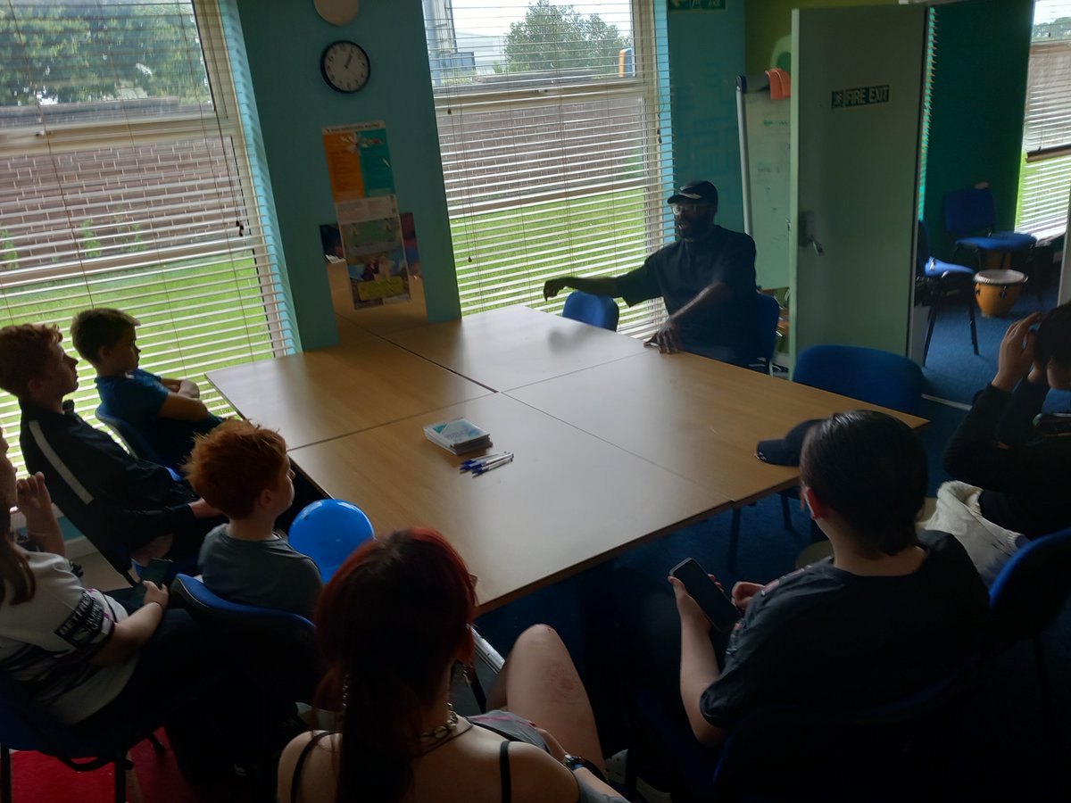 Huge thanks to <a href="/orakald/">Chiedu Oraka (The Black Yorkshireman)</a> for spending the afternoon with young people from <a href="/AstraHull/">Astra Youth Centre Hull</a>, chatting with them about his experiences in the music industry and working with them on their lyrics. They all left feeling very inspired.
