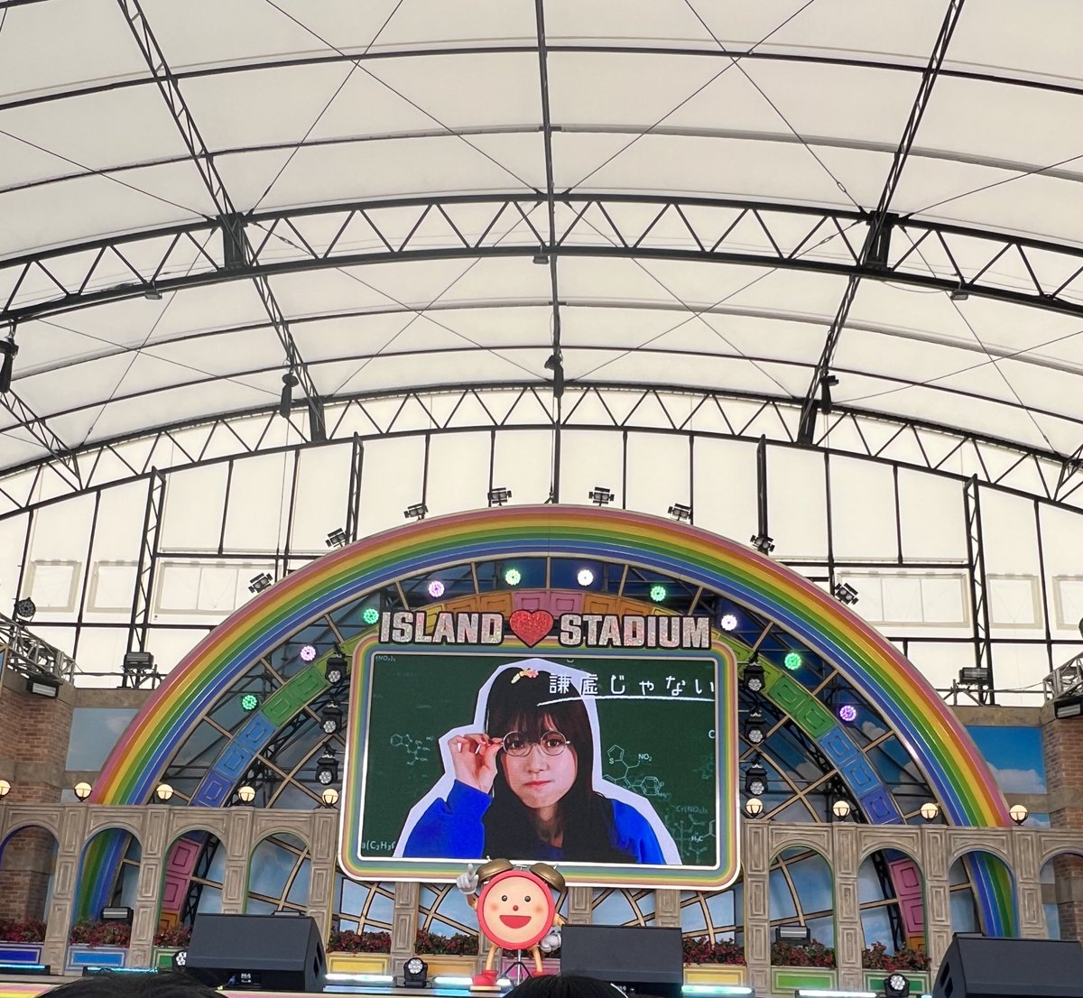 airiasahilgm's tweet photo. 7年ぶりのめざましライブ、今日は4列目のど真ん中で本当に楽しかった🥹✨
水鉄砲もかかりすぎてビッチョビチョになったけど最高に夏感じました🌻♡
ああ今日も可愛かった😭🎀

#めざましライブ　#めざましライブ2024 https://t.co/Sz4cL6NieM