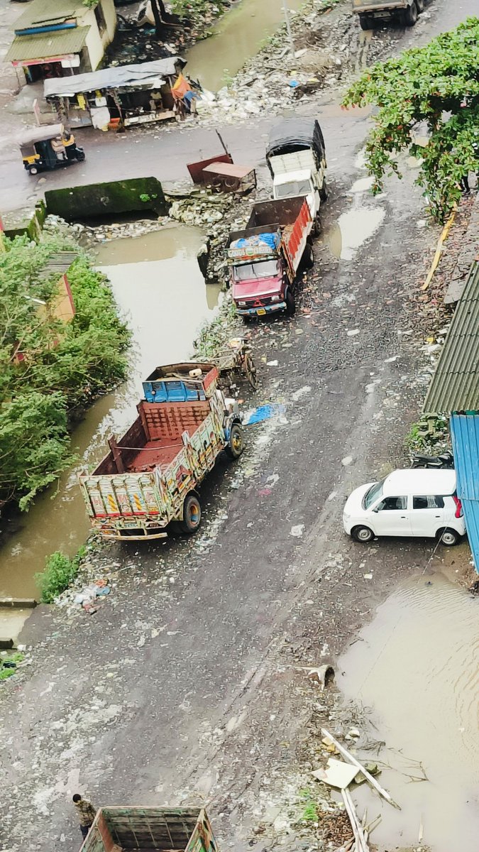 🚧 Urgent!
The road in Kharghar, sector 39A area is severely damaged, making it impossible to walk anywhere. This needs to be repaired ASAP! Please take action, <a href="/CIDCO_Ltd/">CIDCO Ltd</a>. 🚧 #RoadRepair #Infrastructure #Safety