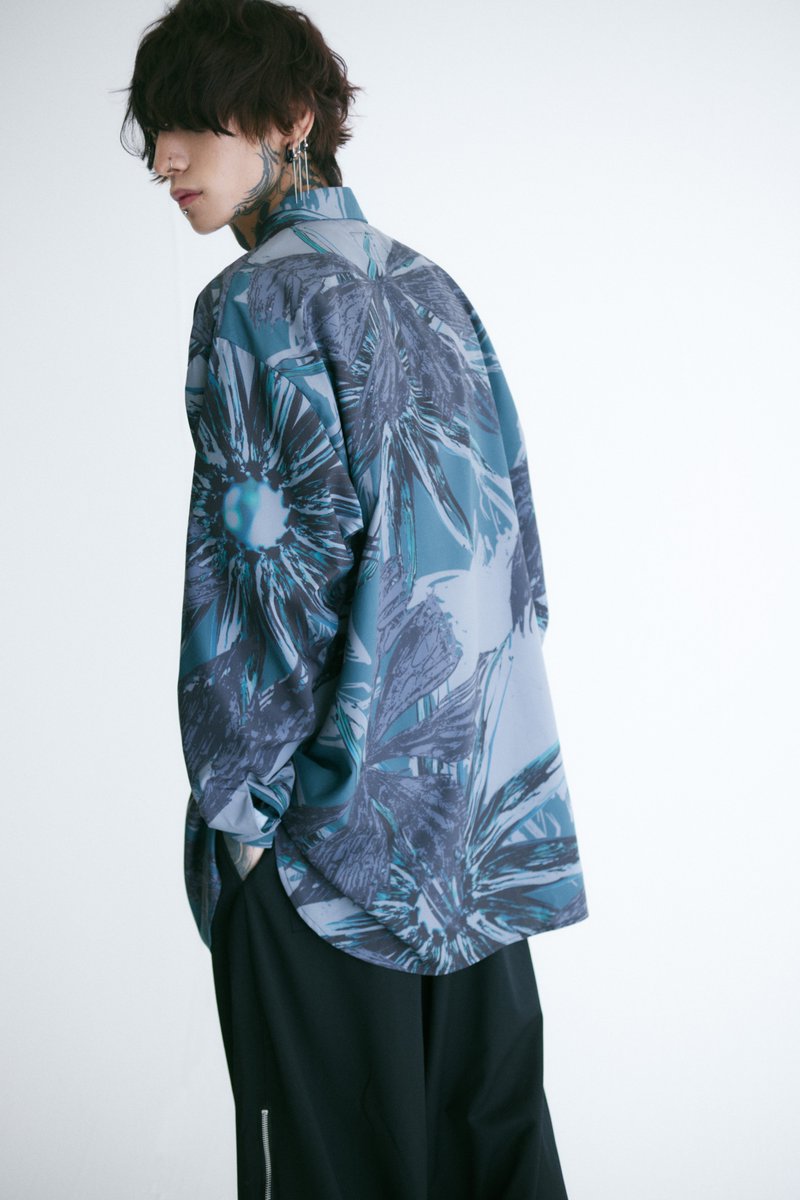 SWAV / 初画集「ReSURGUM」発売中 on X: 
