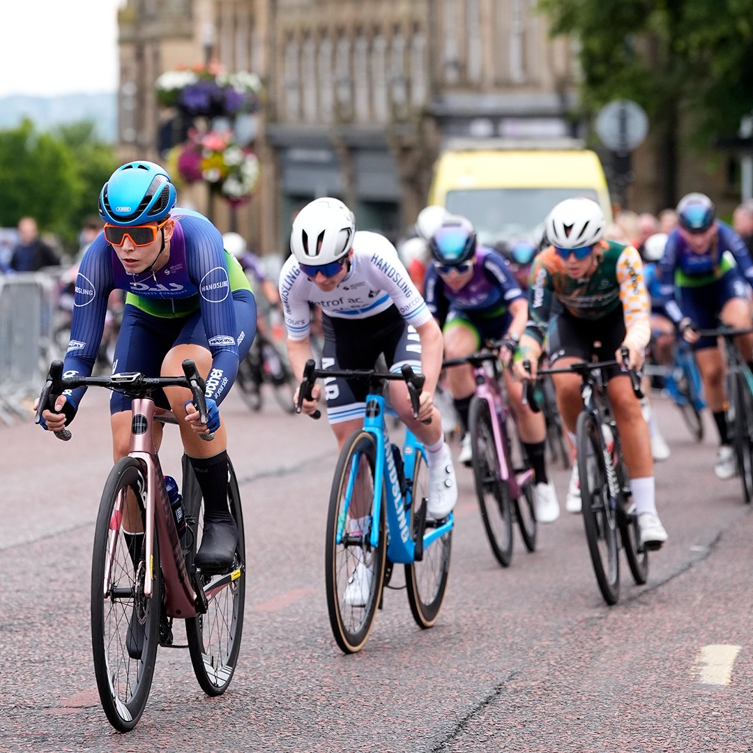 BritishCycling's tweet photo. Matt Bostock and Sophie Lewis sprinted to victory in two tight races at the Fort Vale Grand Prix in Colne, as the Lloyds Bank National Circuit Series entered its final week. 

Full report ⬇️ 

#NatRoadSeries