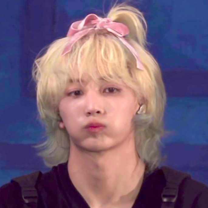hanniethinker04's tweet photo. JEONGHAN SOOOOO CUTE 😭🎀😭🎀 https://t.co/2dfXyLdOSO