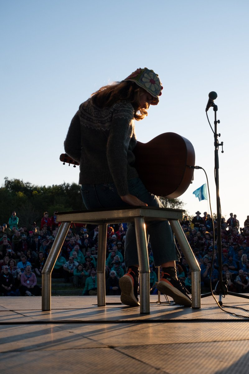 ScoutingEurope's tweet photo. What an incredible evening! Over 1,000 volunteers gathered for the IST opening ceremony at #Roverway2024, all set against a stunning golden sunset. The photos say it all!
#NorthoftheOrdinary https://t.co/zUOaFSLTN6