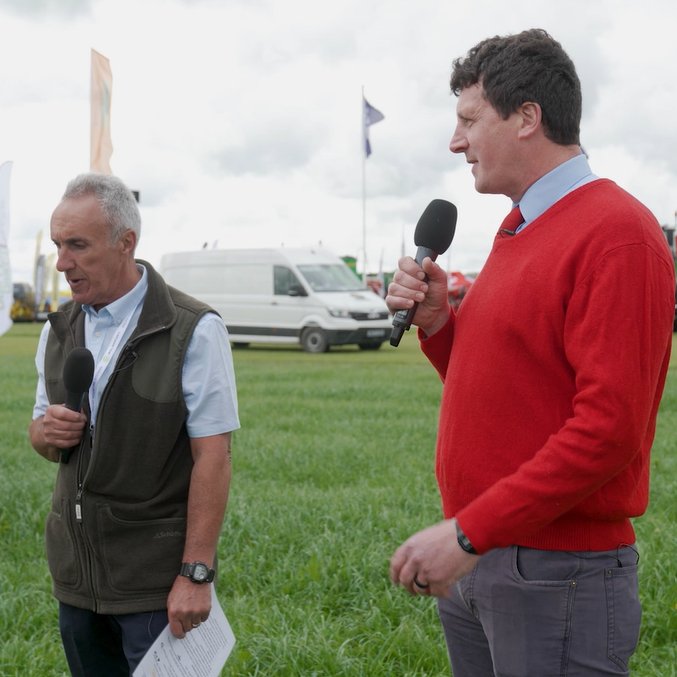 mydirectdriller's tweet photo. Great to hear from Tom Dale at @DaleDrills talking about their 6m Eco M and how it can help your drilling on farm. 

➡ https://t.co/oWl2mQAH4r ⬅

Interview from Direct Driller at @CerealsEventin June

#daledrills #directdriller #regenerativefarming #sustainablefarming #regenag https://t.co/4jRF0iLQnP
