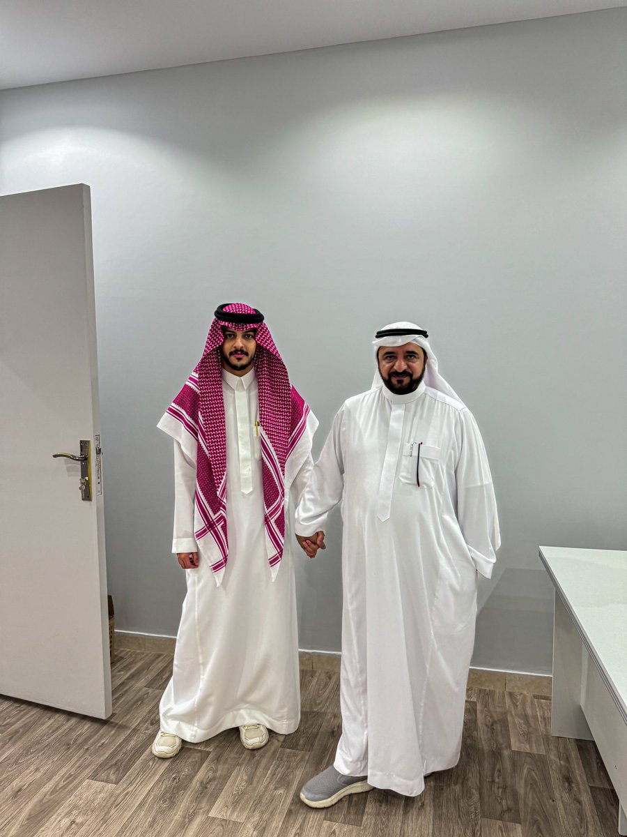 📸 | بحضور سعادة الدكتور سعيد الزهراني رئيس مجلس ادارة #جمعية_الطائف لذوي الإعاقة تم تدشين مركز أسس النجاح للرعاية النهارية -ذكور-
 هذا المركز يمثل خطوة هامة نحو تقديم رعاية متخصصة وفعالة للأفراد ذوي الإعاقة في مجتمعنا  تمنياتنا بالنجاح الدائم لهذا المشروع القيم ..