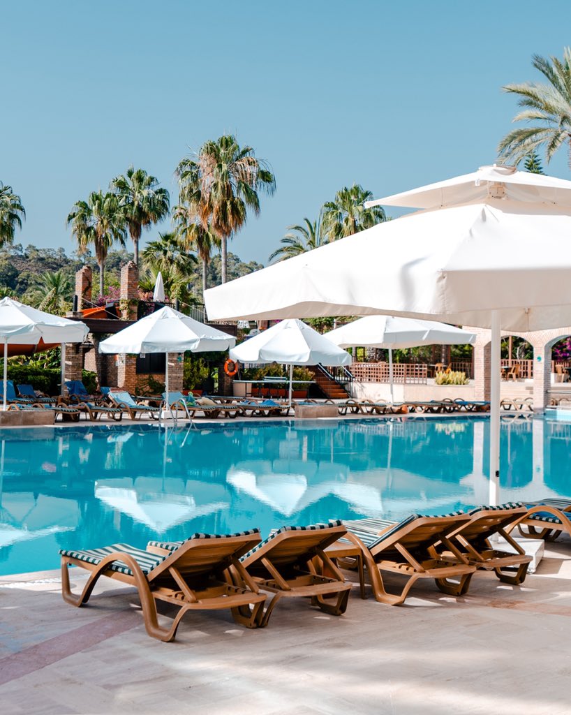 KilikyaHotels's tweet image. Poolside memories among the characteristic palms rising to the deep blue sky 🌴...

Masmavi göğe yükselen 🌴karakteristik palmiyelerin arasında yer alan havuz kenarı anıları...
***
#TheEssenceofHarmony
#kilikyaresort
*
#poolside #holidaymemories #joyful #joytime #vacationmood