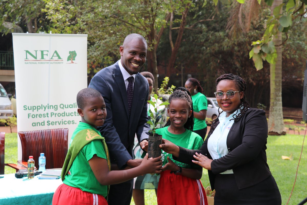 ForestryMgt_MWE's tweet photo. The strategy was unveiled by NFA Ag. Executive Director (ED), Stuart Maniraguha, during a meeting with students from several schools, including Mother Majeri Primary School and Mbuya Parents School. #Forestchat #Treechat #NFAworks https://t.co/H45sEpFb0g