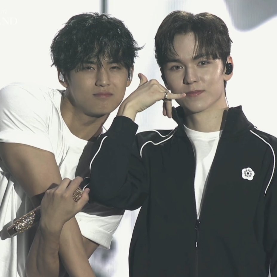 kwaninonie's tweet photo. gyusol so cute https://t.co/70hhQykH5c