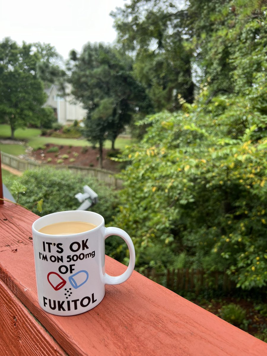 kariecupcake's tweet photo. Good morning from Georgia 🍑 what a gorgeous state to wake up in! I’m following my wanderlust thirst for exploring. Wishing y’all a lovely day and #behappy #livebright https://t.co/EJWQjK7IwG