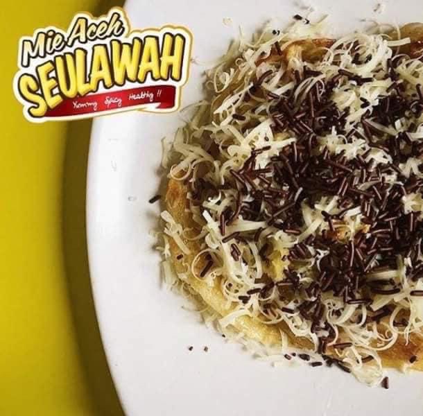 Pas nih jam sgini sm kopi item.