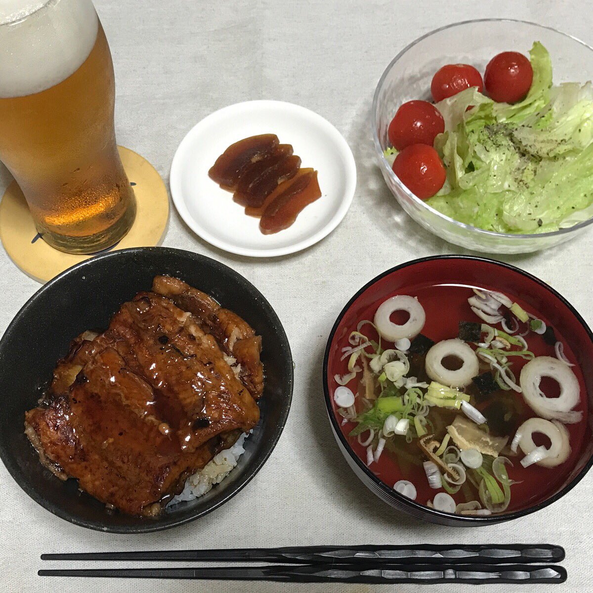 poiguc's tweet photo. #土用の丑の日 ってことで #晩ごはん は #うな丼 でした。この手の行事にはあまり興味ないんだけど、なんか食べたくなっちゃった。やられた。たまに食べる #うなぎ は美味しいね。 https://t.co/ecotUPm3ai https://t.co/kjMwEw0YiZ