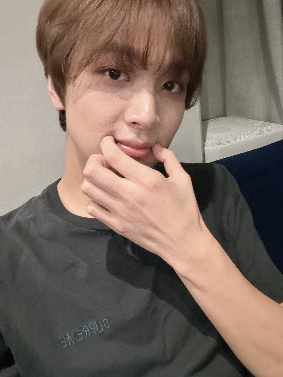 HAECHAN BBL 🐻💌

*📸*
“today’s haechan ㅎㅎ”