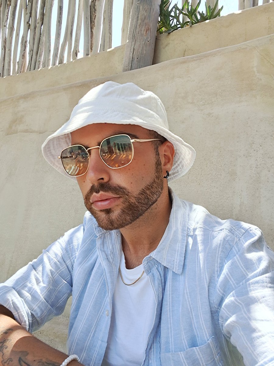 OLD MONEY 1 MONTH RECAP🍾
Over 42.000 streams on Spotify, features on Terminal Underground and Future House Music playlists, feature on Beatport Best New Funky House + a lot of love❤️ 
#housemusic #techhousemusic #dj #musicproducer #funky #musicproduction #soul #beatport #Spotify