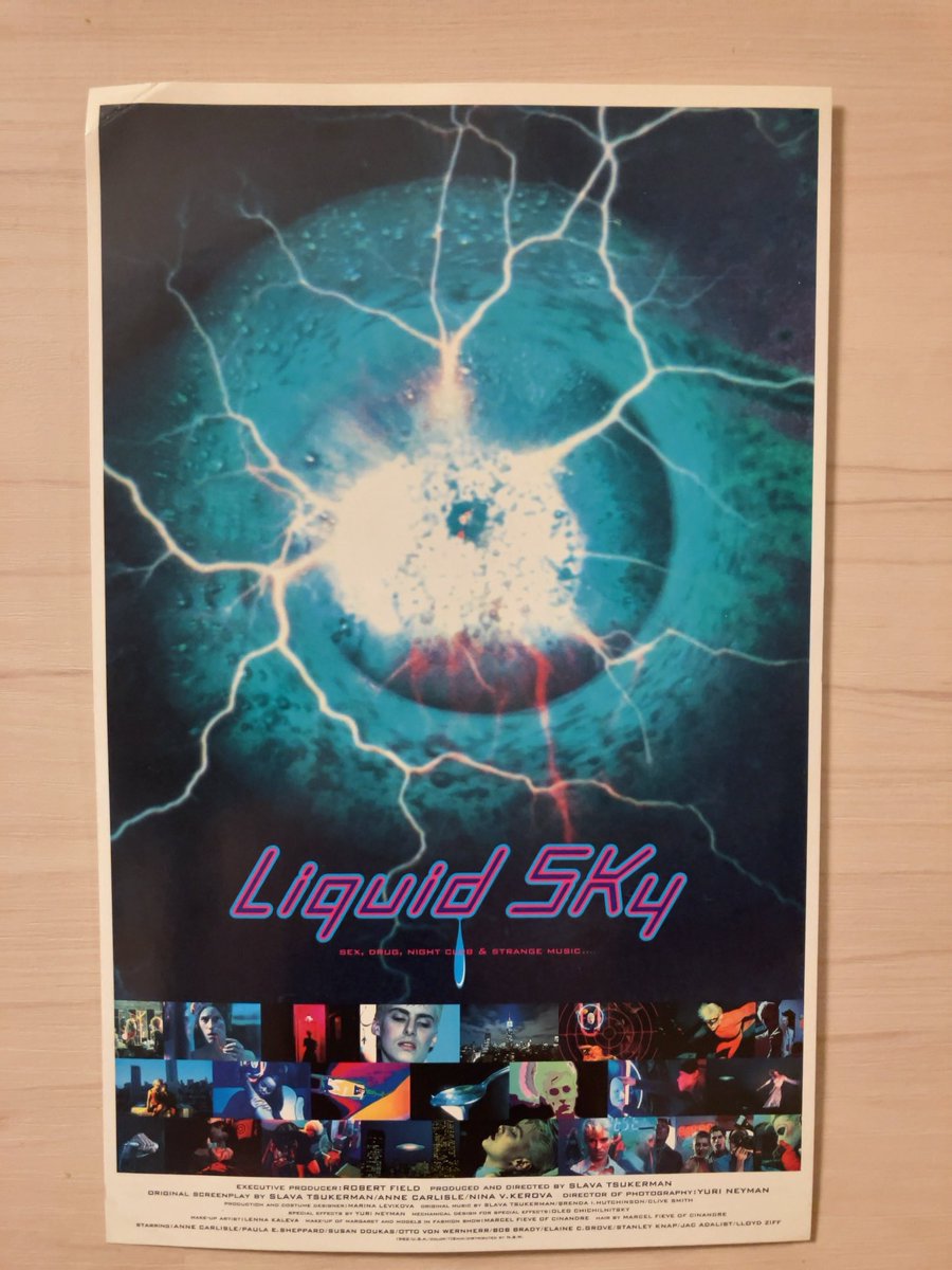 aokinoko1's tweet image. 昔、LIQUIDROOMのネーミングについて聞いたことがあった。「いくつか由来はあるんだけど、その中のひとつがLIQUID SKYっていう映画だよ」とのこと。このフライヤーは俳優座トーキーナイトでリバイバル上映した時のもの（LIQUID STARTの受付にひっそり貼っておきました）#LIQUIDSTART