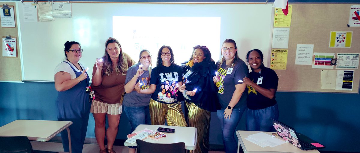 talanajb's tweet image. We saw T.W.D live on stage yesterday @EdtechHeb TechFest 2024, and it was epic! Thank you @CraftsAndClass and @teachlikeapriss for bringing your tour to @hebisd! #TechFest2024 #TheStonegateWay