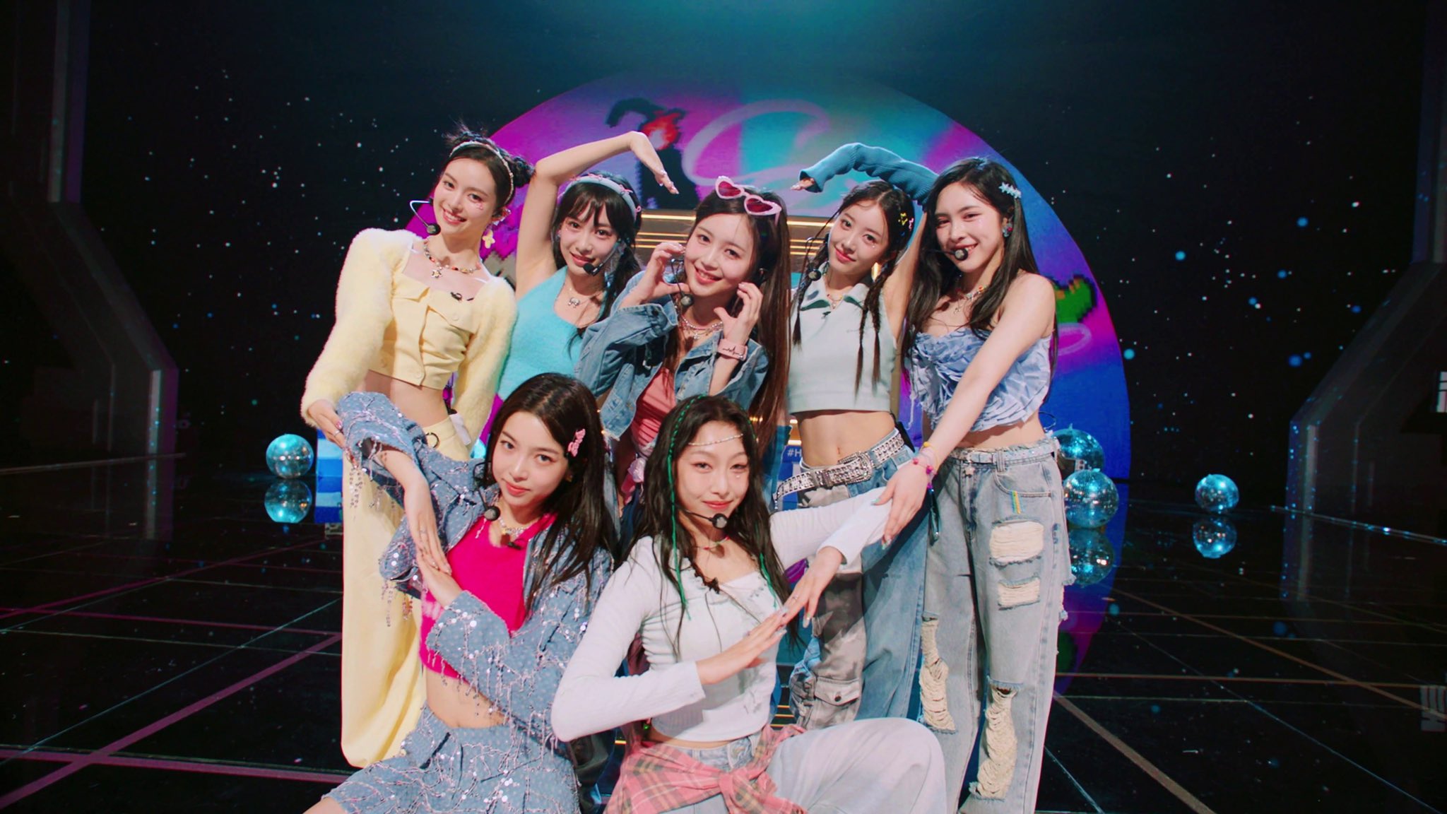 GTQR_OfaEAAxxmn?format=jpg&name=large