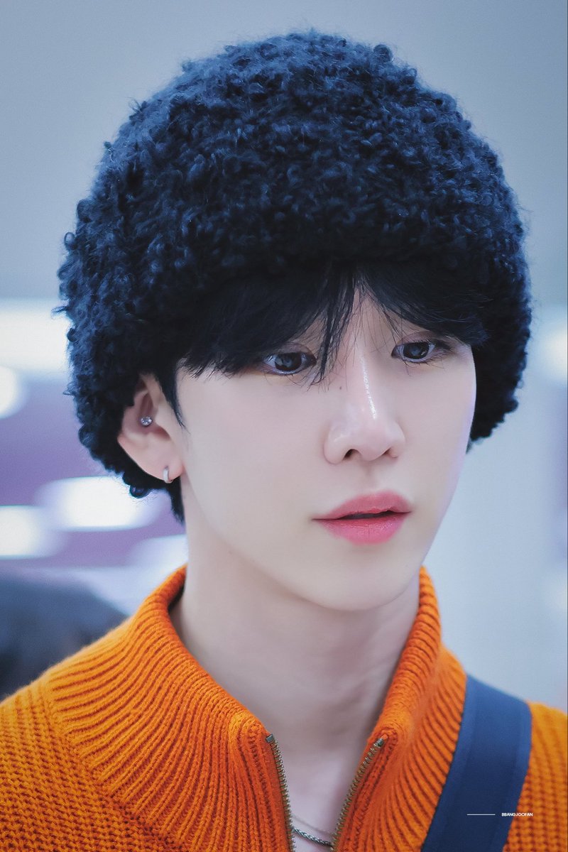 5xp_x0's tweet photo. 김벙주 코옆점 내가 네루네루내루해서 빨아묵꼬시흘만큼 개좋음 그치만이건복지, 문화재,달란트,니까내가꾹참꼬 바라만보고잇음 https://t.co/AUysFI6TrR