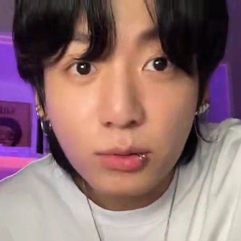 moved to @bwnkoo (@daintygukk) on Twitter photo 