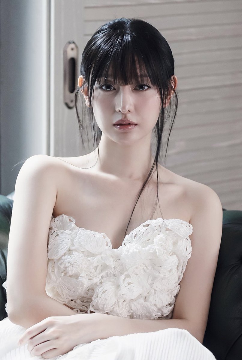 august_raphael's tweet photo. Sobrang ganda. Hindi makatatungan. 

Saranghae, #KimJiWon https://t.co/a4AugSPqrJ
