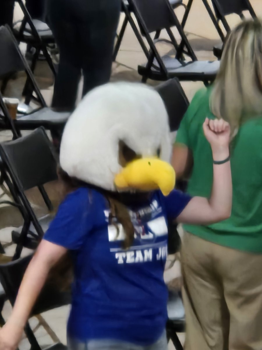 The Sunny Heights Eagles have landed at opening day! #WarrenWILL #ShareyourJOY #OURheights