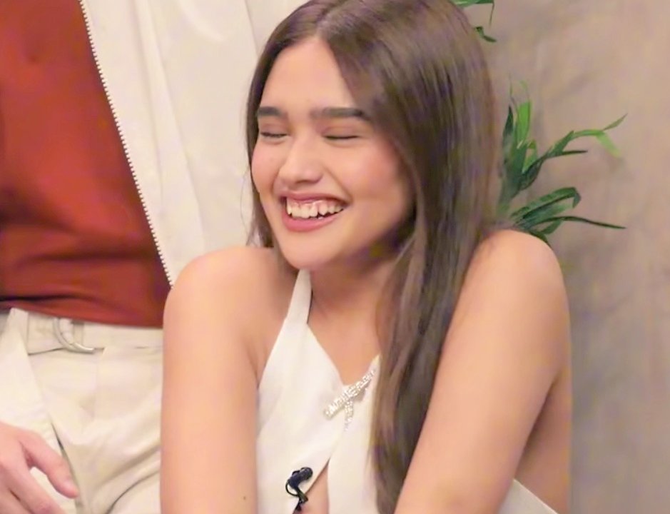 lambnginmnmnako's tweet photo. You will be the NEXT BIG THING in showbiz criza manifest nmin yan we all know that you have so much to give 😘🤍🤞

#CrizaTaa https://t.co/jhpuyrgc8X