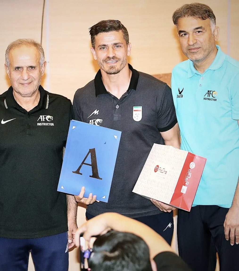 وریا غفوری tweet media