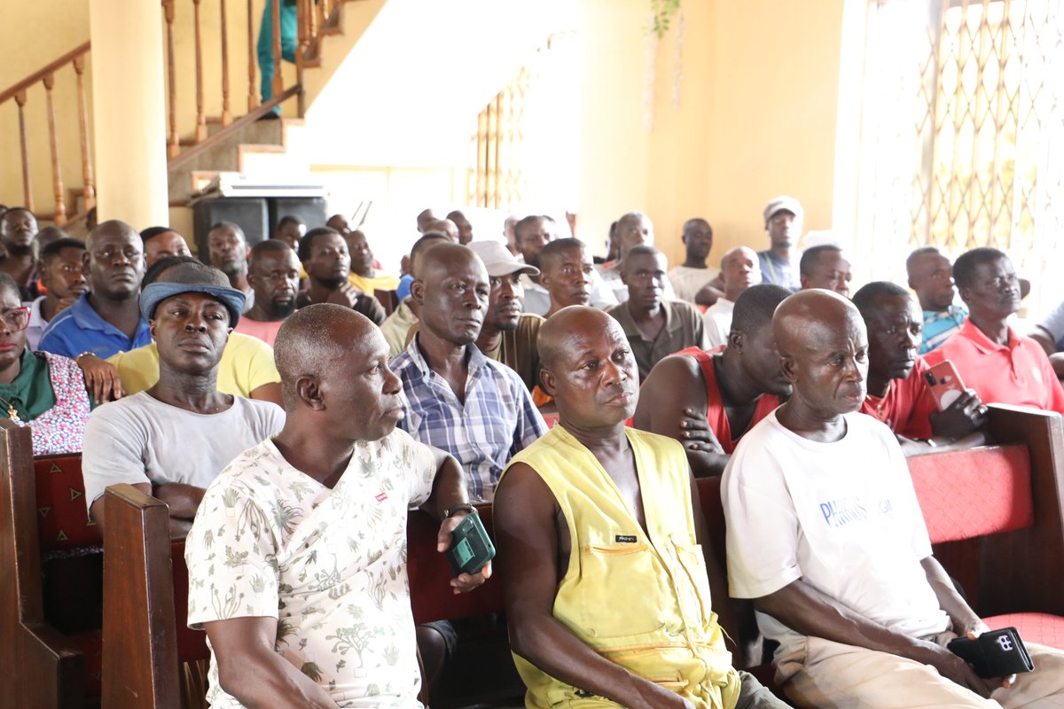garidaccra's tweet photo. We have completed the second round of our stakeholder engagement programs on the Kaneshie drainage improvement works with productive and interactive sessions with the Abossey Okai Spare Parts Dealers, the Intercity State Transport Company Company and Metro Mass Transit. #UPSA https://t.co/4y55lOpCHr