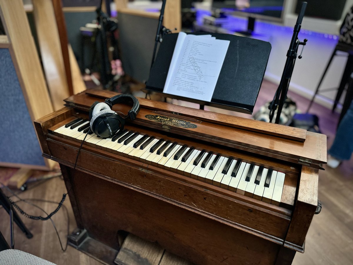 I had the  pleasure of working with Harvey Evans and Stacey Blythe to record the music for 'Gwlad Gwlad' by Chris Harris! Awen has produced its first Welsh language play which will premiere as part of the <a href="/eisteddfod/">eisteddfod</a>  programme at YMa in Pontypridd on 4th and 5th August 🏴󠁧󠁢󠁷󠁬󠁳󠁿🎹🎙