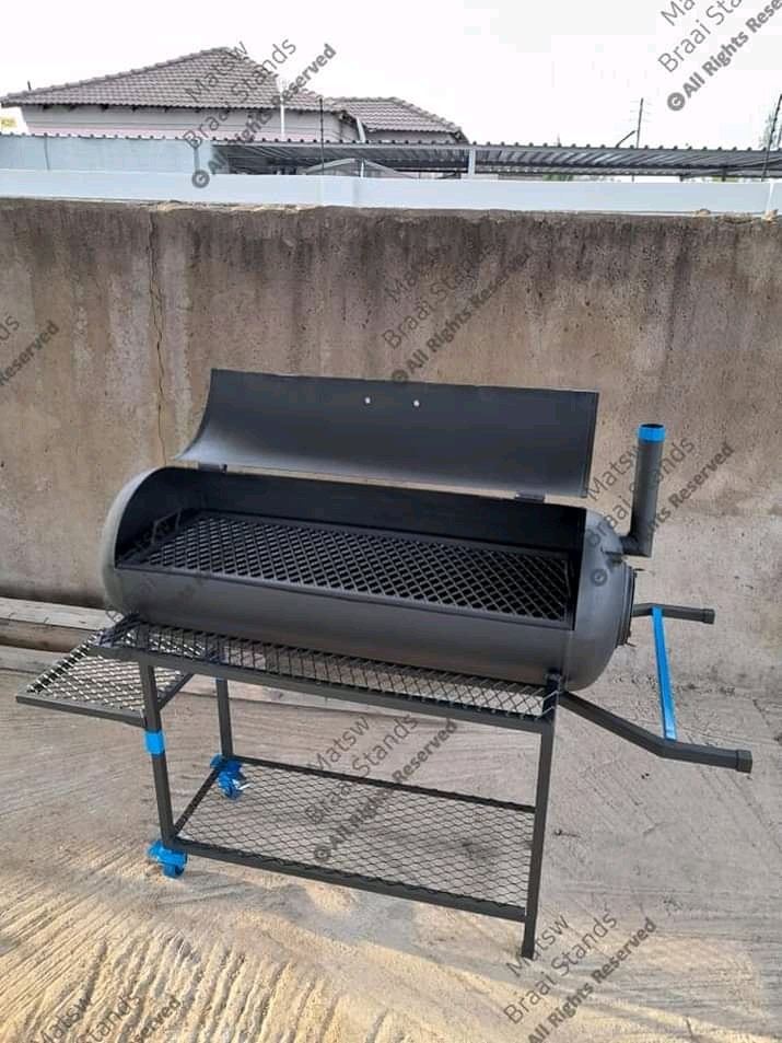 Meet Matome Maphala from the township of Seshego in Limpopo. An Electrical Engineering graduate who creates beautiful braai stands out of old geysers. 🙌🏼🙌🏼🙌🏼🙌🏼

He says the idea came after he saw an abandoned old geyser at his parents' backyard.