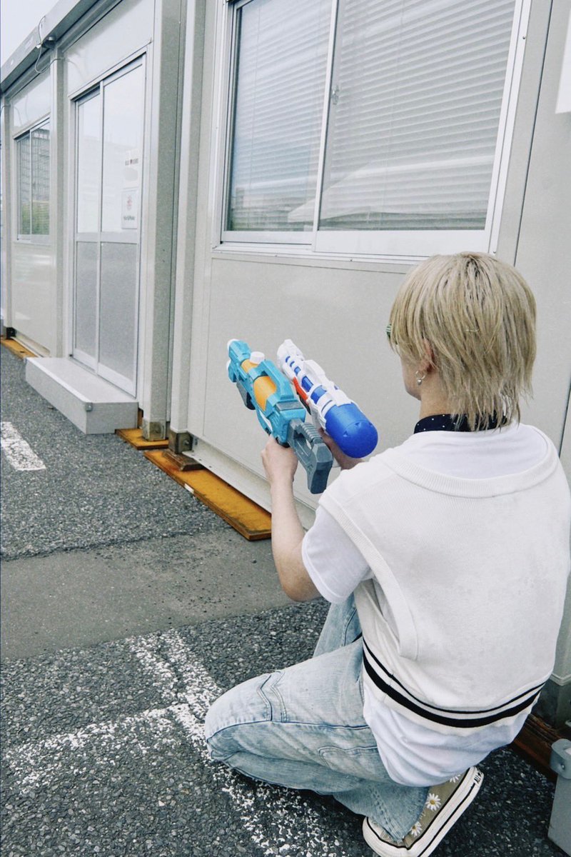 ballistik_fext's tweet photo. 誰か僕と、撃ち合いしませんか？

RIKI / 松井利樹🌹
#BALLISTIKBOYZ https://t.co/FkvKYCLsCA