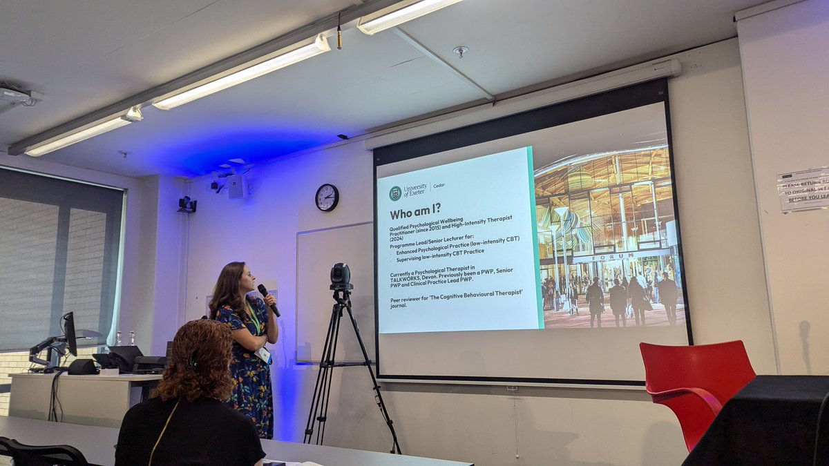 Now discussing peer reviewing with Eve Bampton-Wilton #babcp2024 #lowintensityday