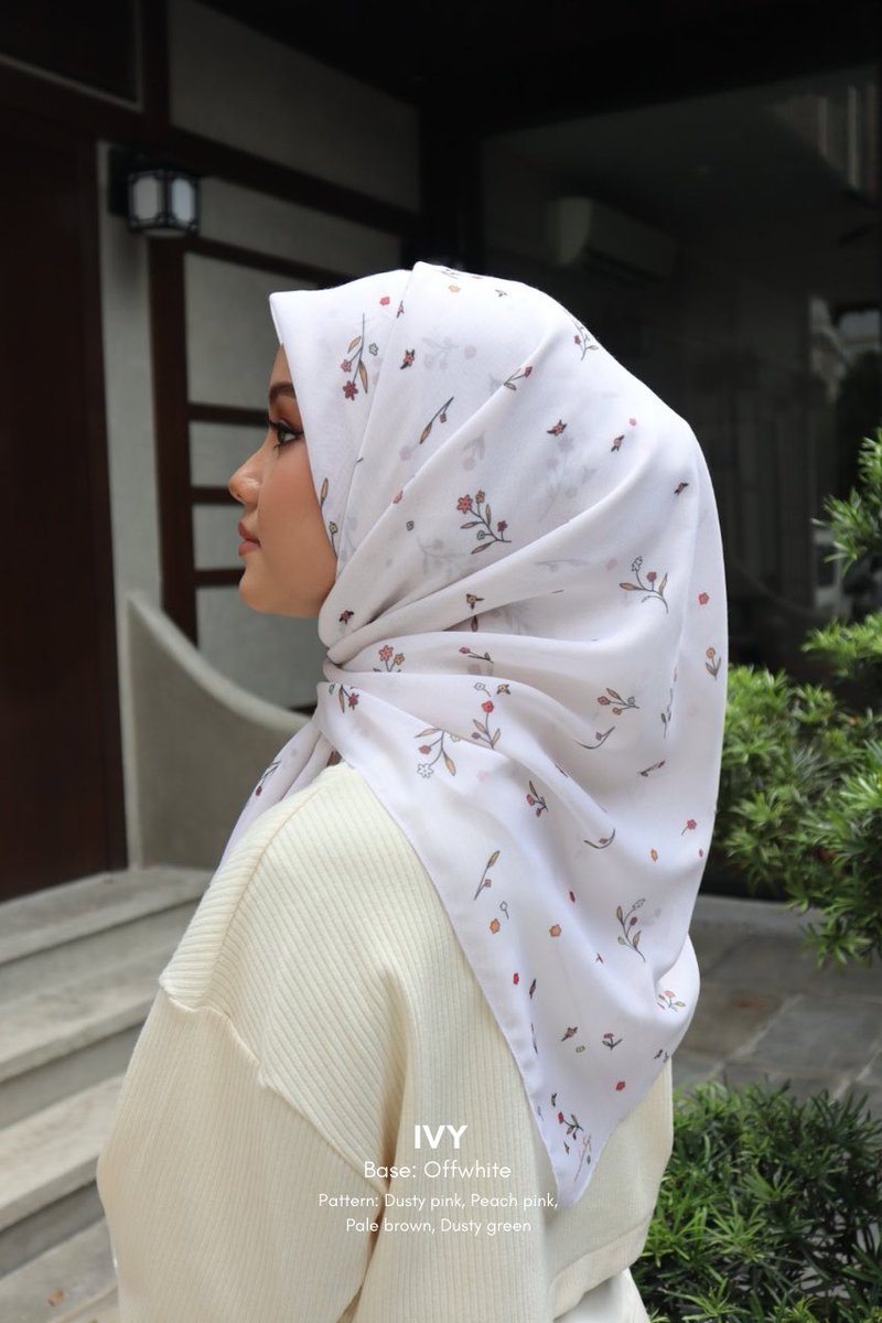 Benda first patut beli lepas gaji:

Tudung printed munge munge RM29 🌷🌷