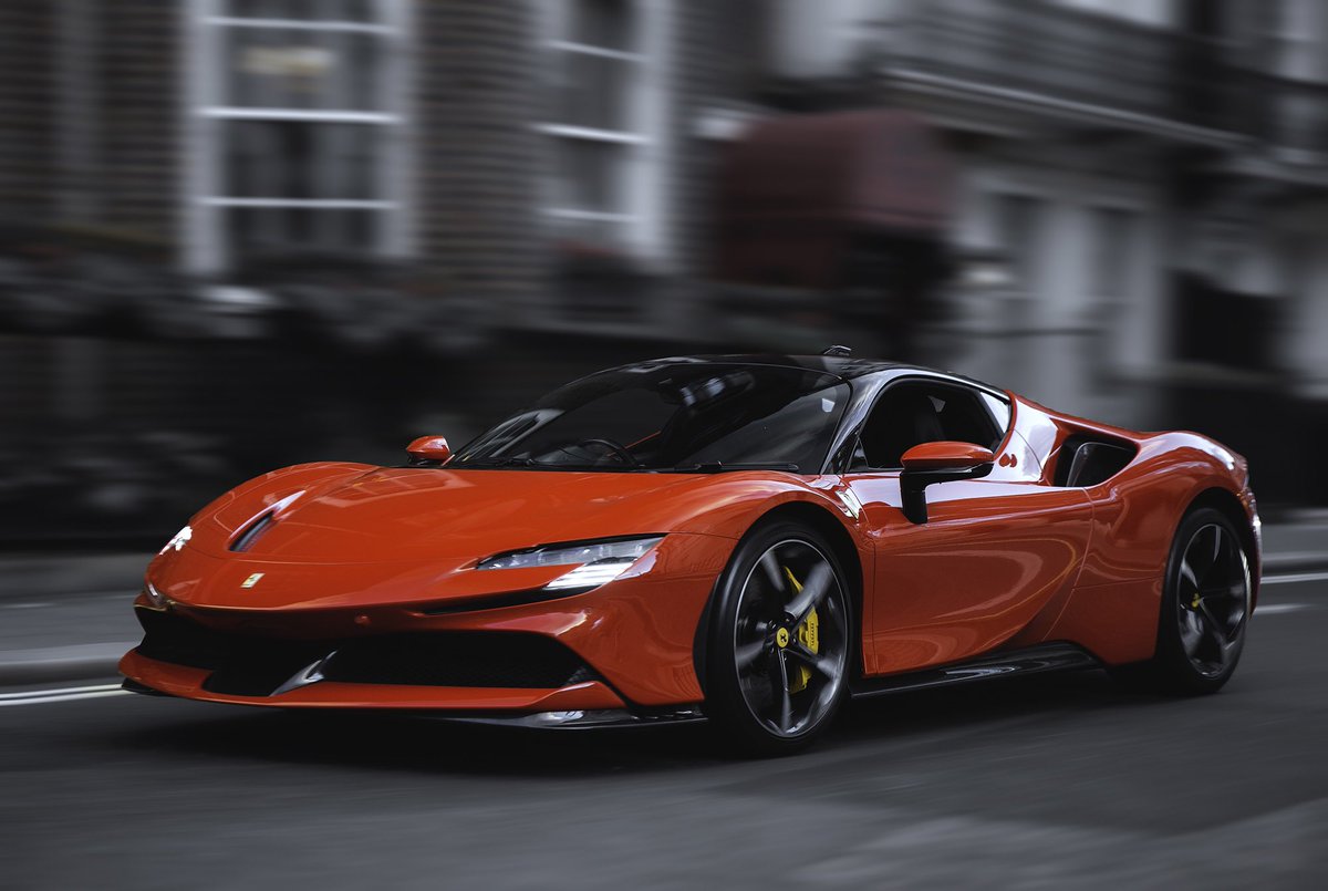 Ferrari just announced to accept #Bitcoin and crypto payments.

Your turn Lamborghini 👀