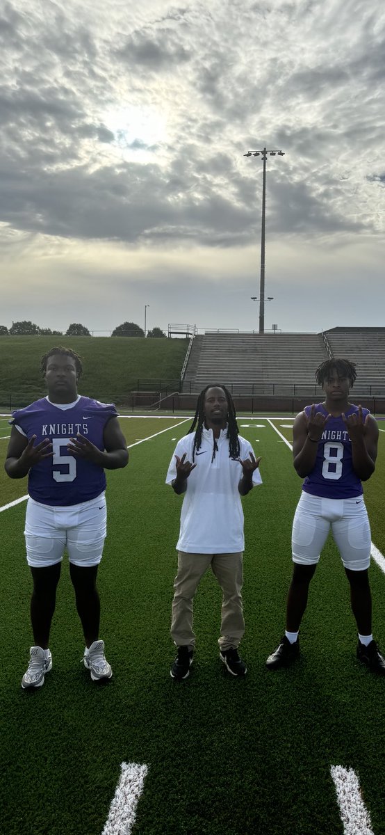 Dh’king Brown (@dhkingbrown) on Twitter photo Junior year vs senior year 😟😟.
Come watch us terrorize the state !
<a href="/EmarionHarp/">Emarion harp</a>
<a href="/_Coach_Z/">ZaKarriyan Walker</a>
<a href="/coachcurtis__/">Coach Curtis</a> Junior year vs senior year 😟😟.
Come watch us terrorize the state !
<a href="/EmarionHarp/">Emarion harp</a>
<a href="/_Coach_Z/">ZaKarriyan Walker</a>
<a href="/coachcurtis__/">Coach Curtis</a>