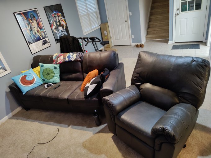 The recliner for the basement came in yesterday. I need to arrange everything but it's rad. https://t<a href="/tag/powerrangers"class="tags"><span>#powerrangers</span></a><a href="/tag/evildead"class="tags"><span>#evildead</span></a>