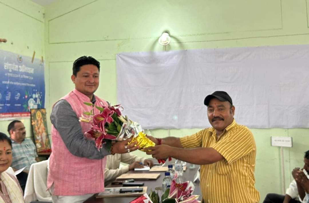Harishmehra__'s tweet photo. विकास खंड कपकोट के सभागार में एक दिवसीय क्षेत्र पंचायत समिति की बैठक.....!!
@ajaeybjp @ABVPUttarakhand @myogiadityanath @pushkardhami https://t.co/HZS9j6esW3