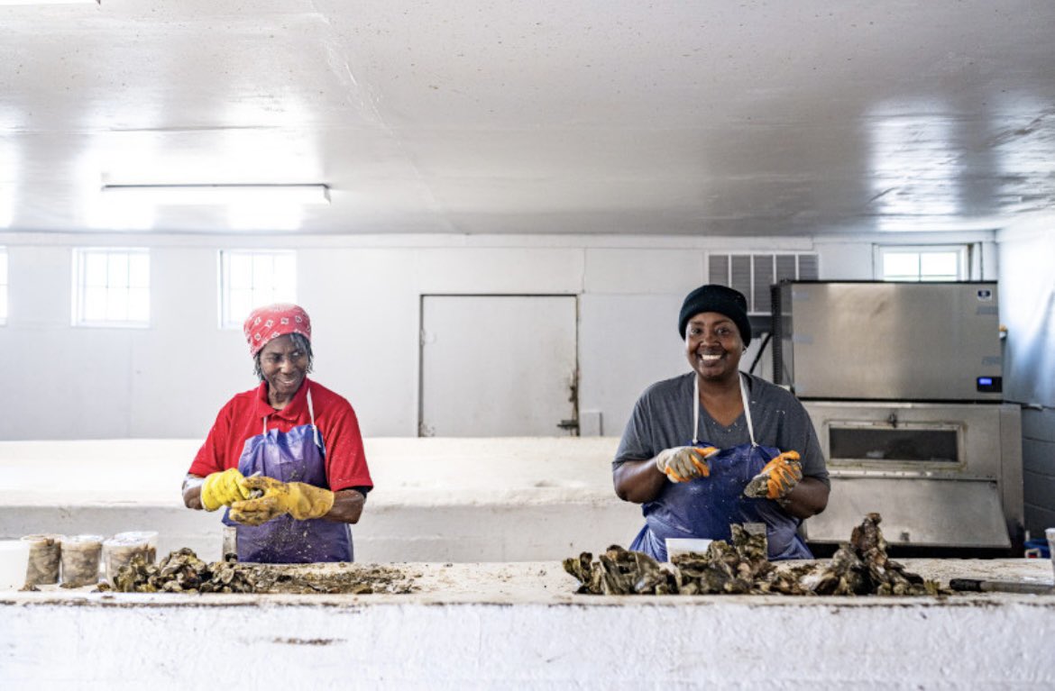 Certified_SC's tweet image. At The Cottage Cafe, Bakery &amp;amp; Tea Room, 2024 Chef Ambassador Leslie Rohland brings local producers and diners together to highlight and preserve the flavors of South Carolina.
@Discover_SC @FreshOnTheMenu @SCDAgriculture 
#CertifiedSC #DiscoverSC