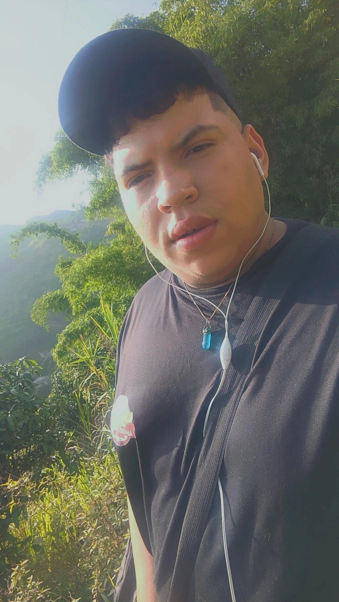 jesusGafaro25's tweet photo. ☀️❤️🦋 https://t.co/IWFhqR2HHo