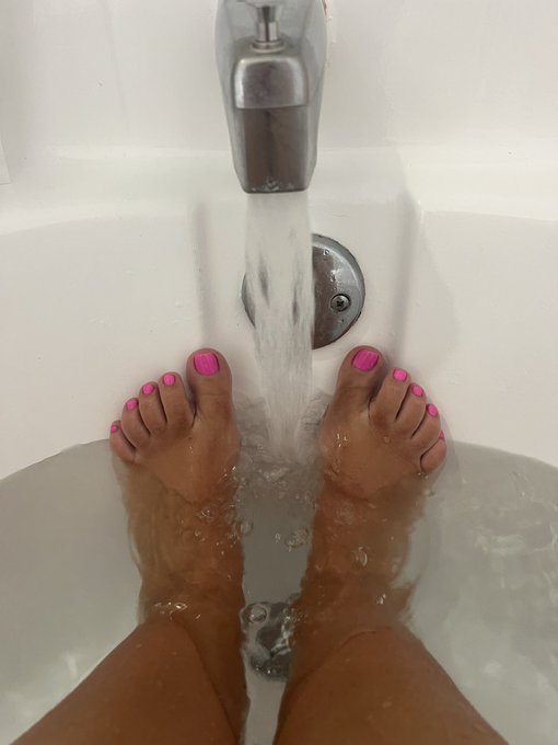 All wet https://t.co/XUByn0j4lx