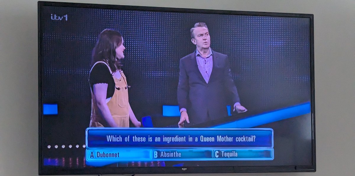 Chloe was very confident in her answer. Definitely G&amp;Diva. <a href="/sextedmyboss/">Help I Sexted My Boss</a> #TheChase