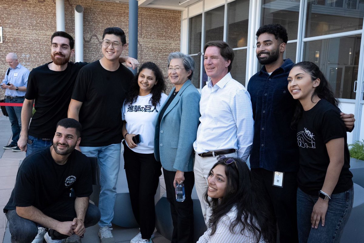 LisaSu's tweet photo. Great spending time with the @Tesla team talking about AI, leadership and more!   Proud to partner with such an amazing team!  Thanks for the invite! https://t.co/wQKBVhnc7M