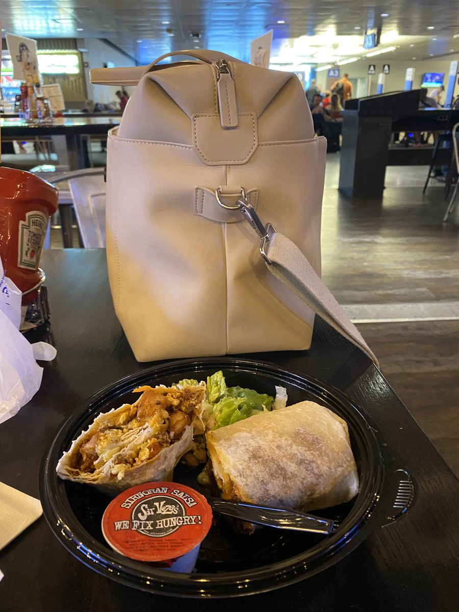 Dr_Chalk's tweet image. The food at the @TucsonAirport is truly some of the best. Early morning breakfast provide by the Flores Family. Love @sirvezas and Amanda was super helpful!