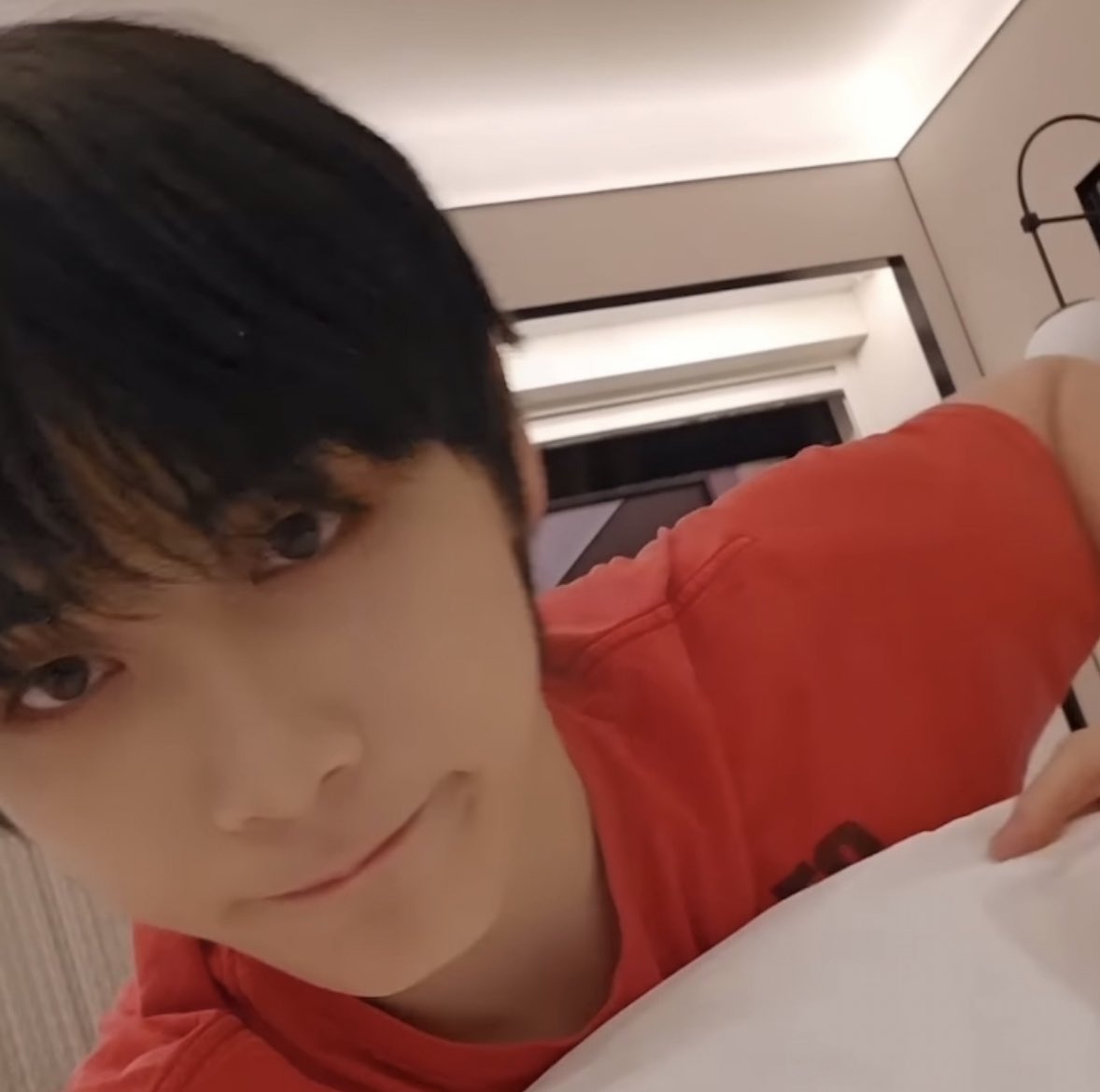 taesanbsd's tweet image. han taesan #minivlog moodboard 🎧🐈‍⬛❤️👓